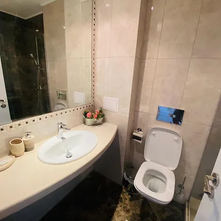 1bd Ap In La Complex Private And Pool Apartmán