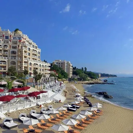 1bd Ap In La Complex Private And Pool Апартаменти Золоті Піски