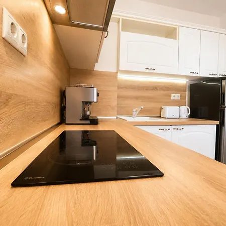 1bd Ap In La Complex Private And Pool Apartment