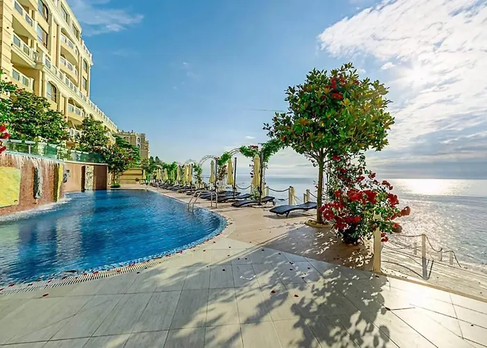 1bd Ap In La Complex Private And Pool