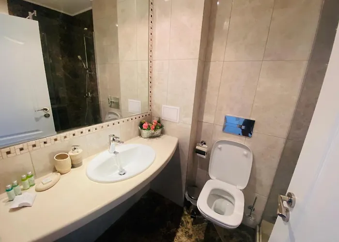 1bd Ap In La Complex Private And Pool Appartement